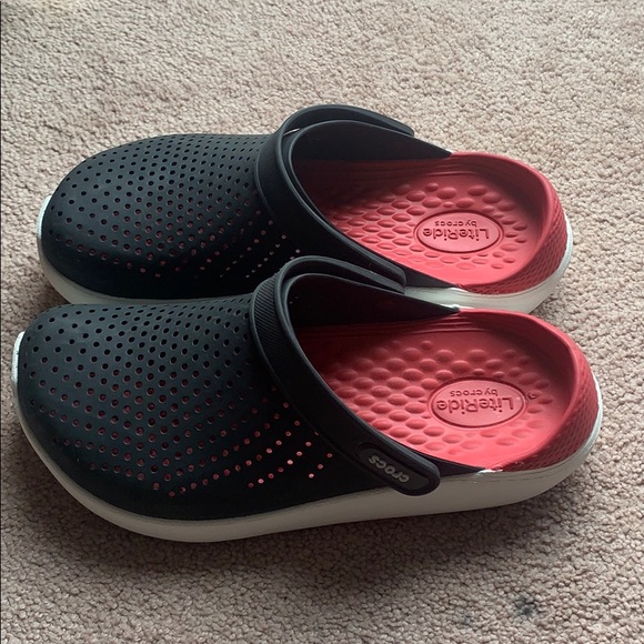 Crocs - Picture 2 of 2